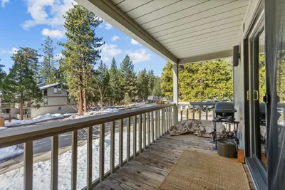 Deck & Outdoor Space 1