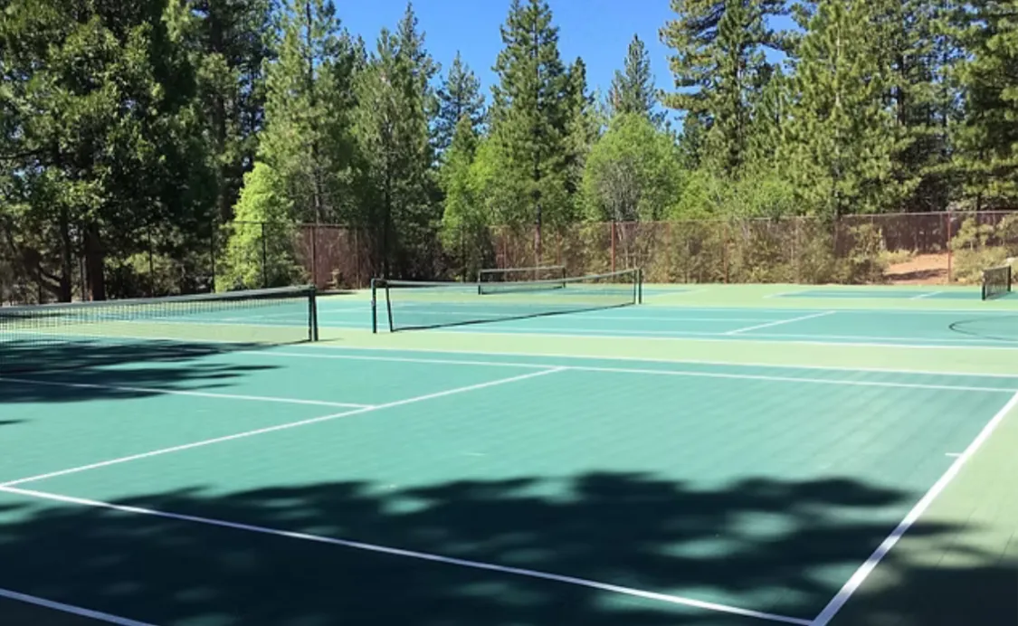Tennis & Pickleball